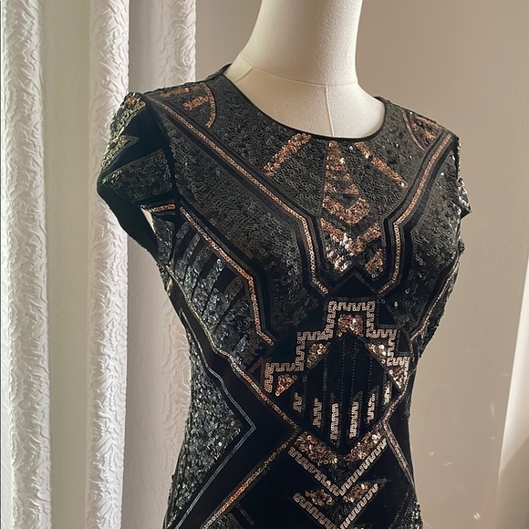 Express Bodycon Black and Gold Sequin Dress Snatched Fitted XS VEGAS - Picture 7 of 8